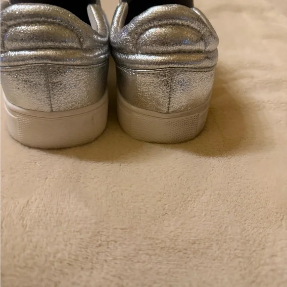 Steve Madden Metallic Silver Slip-On Shoes - Picture 4 of 6